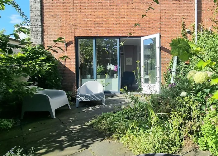 Lovely 1 Bedroom Apartment With Garden